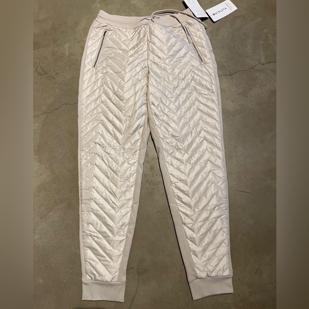 Athleta NWT après-ski down jogger | size 6